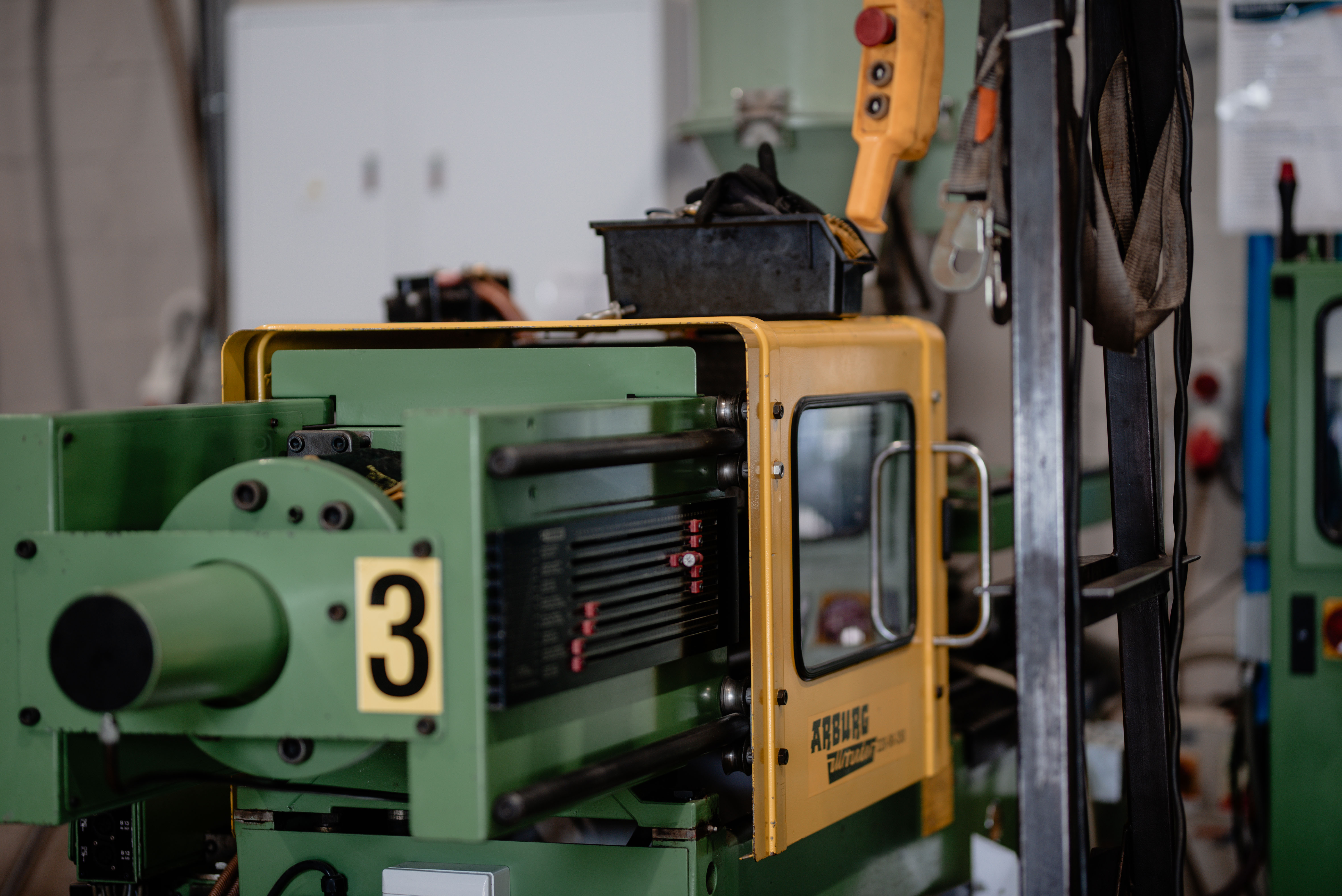 Plasti-Part Moulding Machine